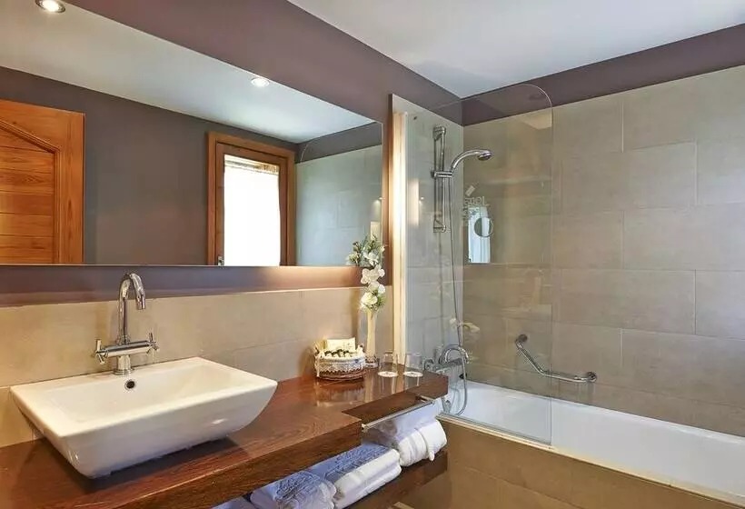 Habitació Triple Estàndard, Grevol Spa