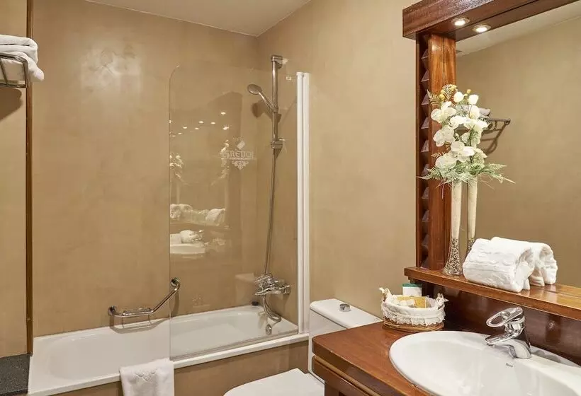 Habitació Triple Estàndard, Grevol Spa