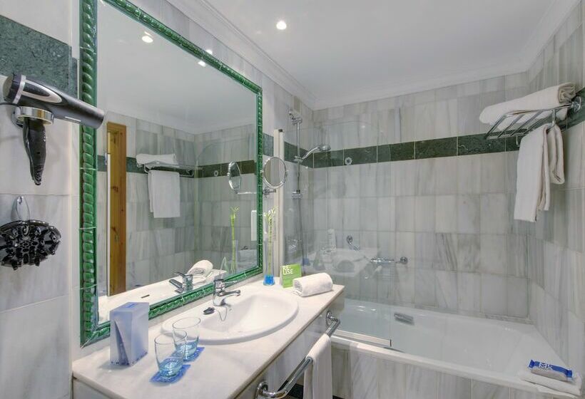 اتاق خانوادگی, Sol Guadalmar