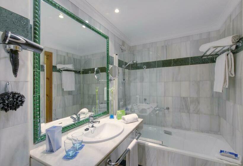 اتاق استاندارد با چشمانداز دریا, Sol Guadalmar