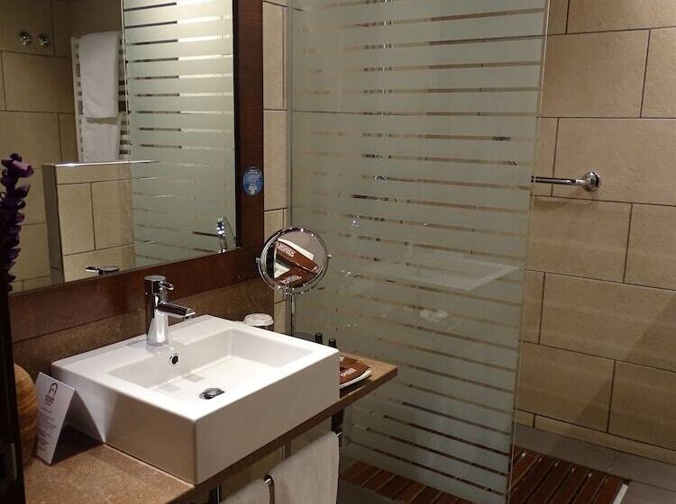 غرفة قياسية داخلية, Spa Balfagon