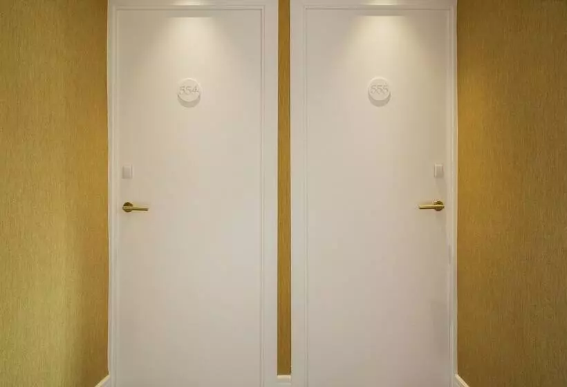 コンフォートルーム, The 15th Boutique Hotel By Bondia Group