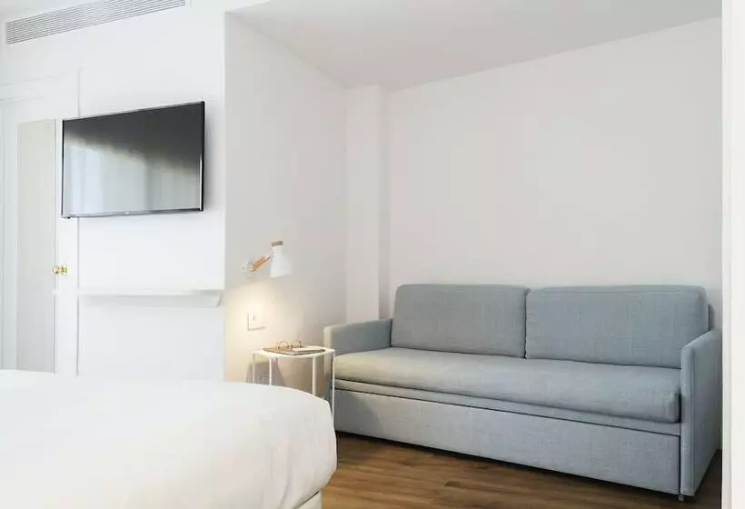 コンフォートルーム, The 15th Boutique Hotel By Bondia Group