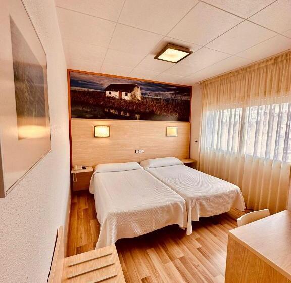 غرفة قياسية, Tortosa Parc