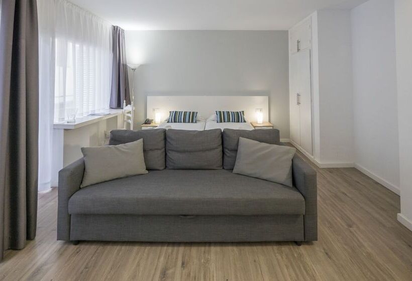 패밀리 룸, Victoria