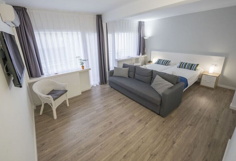 패밀리 룸, Victoria