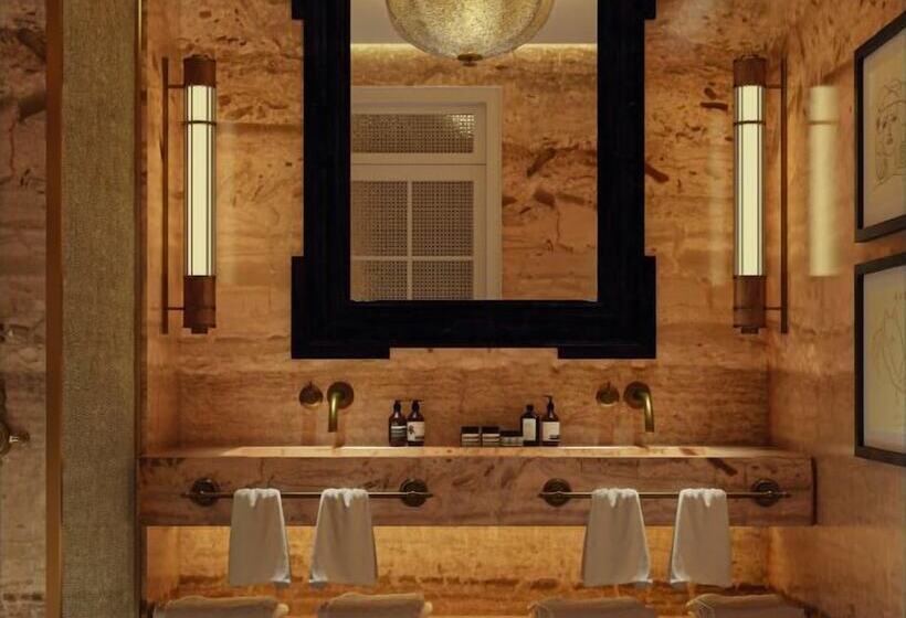 اتاق پرمیوم, Only You Hotel Sevilla