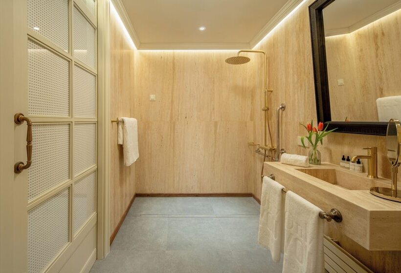 اتاق پرمیوم, Only You Hotel Sevilla