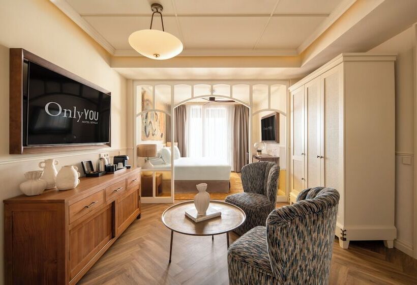 سوییت جونیور اجرایی, Only You Hotel Sevilla