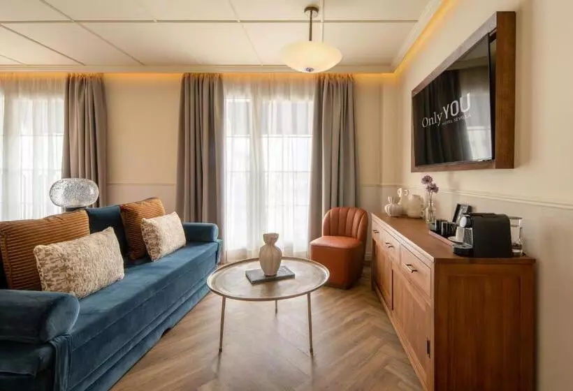 سوییت اجرایی, Only You Hotel Sevilla