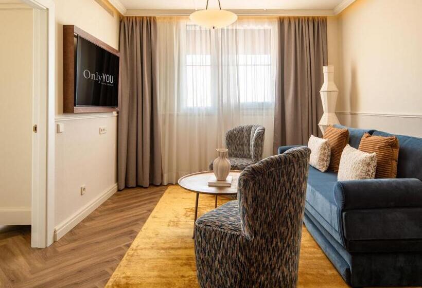 سوییت اجرایی, Only You Hotel Sevilla