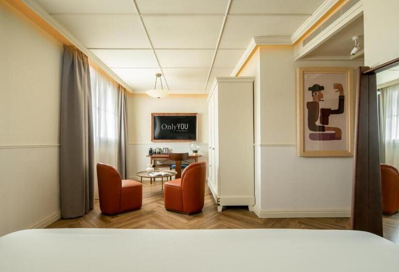 سوییت اجرایی, Only You Hotel Sevilla