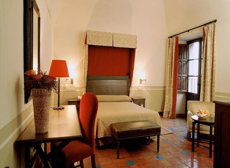 Quarto Estandar, Parador De Oropesa