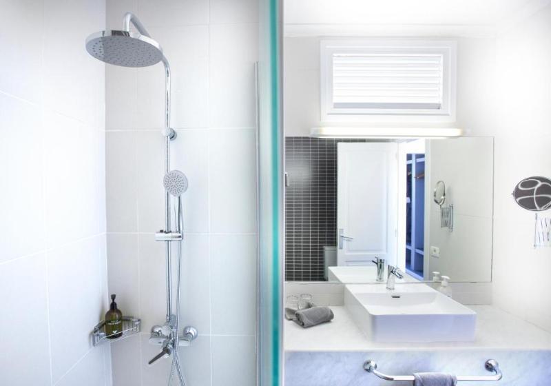 سوییت جونیور با چشمانداز استخر, Coral Suites & Spa - Adults Only