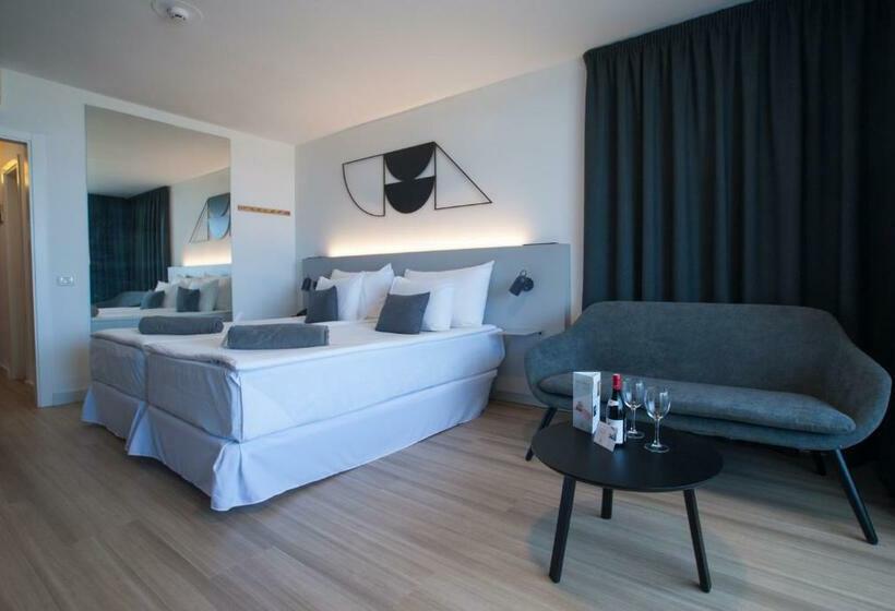 سوییت جونیور با چشمانداز دریا, Coral Suites & Spa - Adults Only