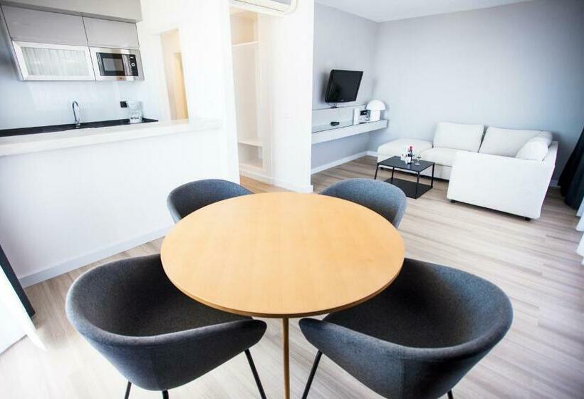 سوییت با چشمانداز استخر, Coral Suites & Spa - Adults Only