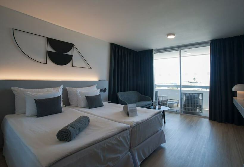 سوییت جونیور با چشمانداز دریا, Coral Suites & Spa - Adults Only