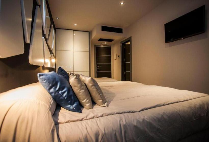 اتاق استاندارد سه نفره, Hostal Barcelona
