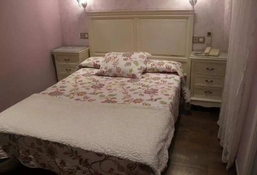 اتاق استاندارد, Hostal Goya Suites