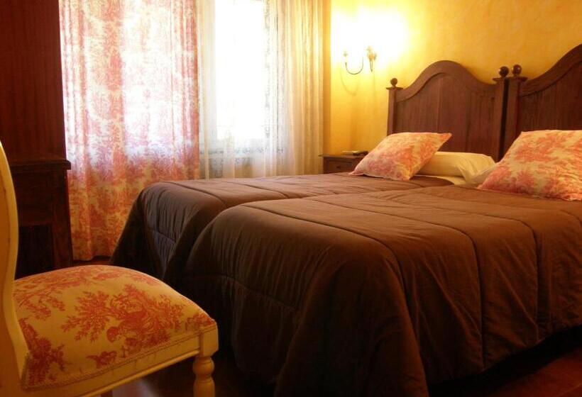 اتاق استاندارد, Hostal Goya Suites