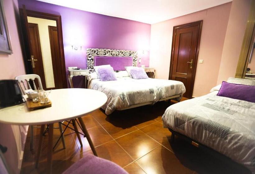 غرفة قياسية ثلاثية, Hostal Goya Suites