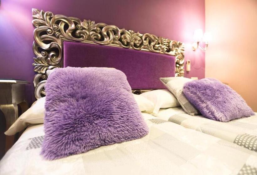 اتاق استاندارد سه نفره, Hostal Goya Suites
