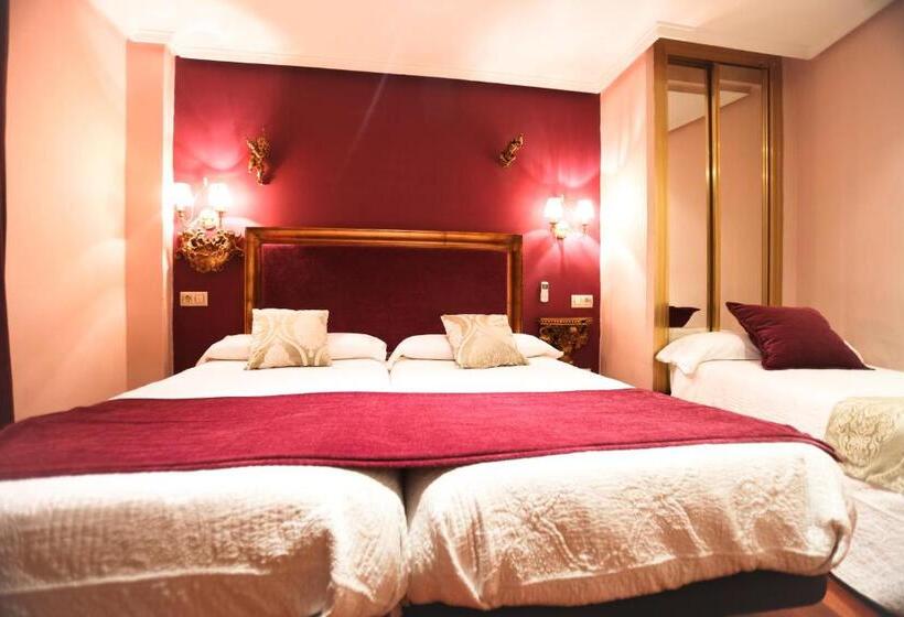 غرفة قياسية ثلاثية, Hostal Goya Suites