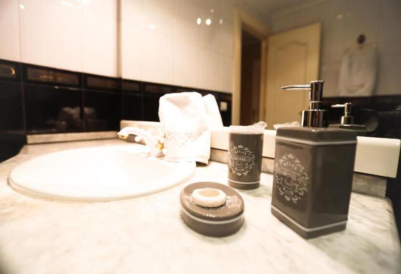 اتاق سوپریور, Hostal Goya Suites