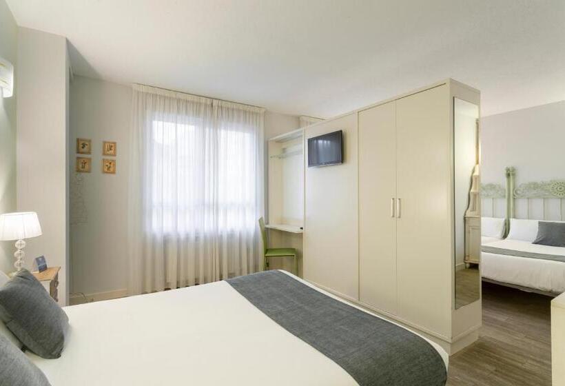 חדר סטנדרט לשלושה, Alda Centro Zamora