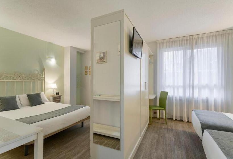 חדר סטנדרט לשלושה, Alda Centro Zamora