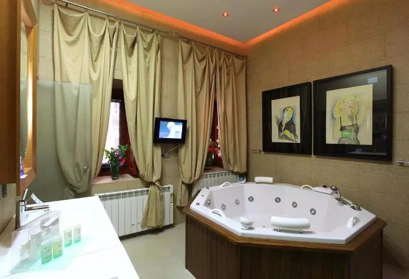 سوییت جونیور لوکس, Boutique Palacio De La Serna