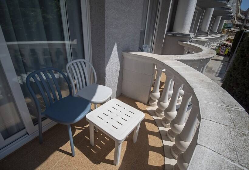 スーペリアトリプルルーム, Don Juan Tossa