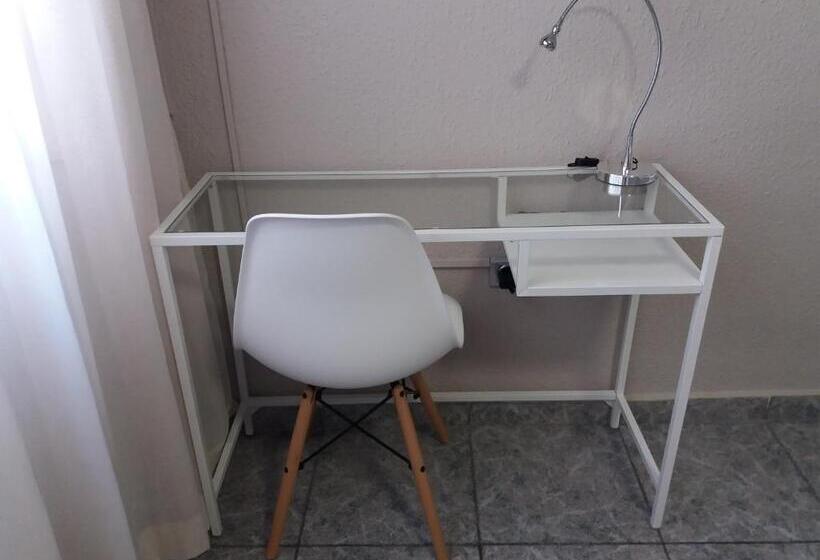 Семейный Номер, Hostal La Pilarica