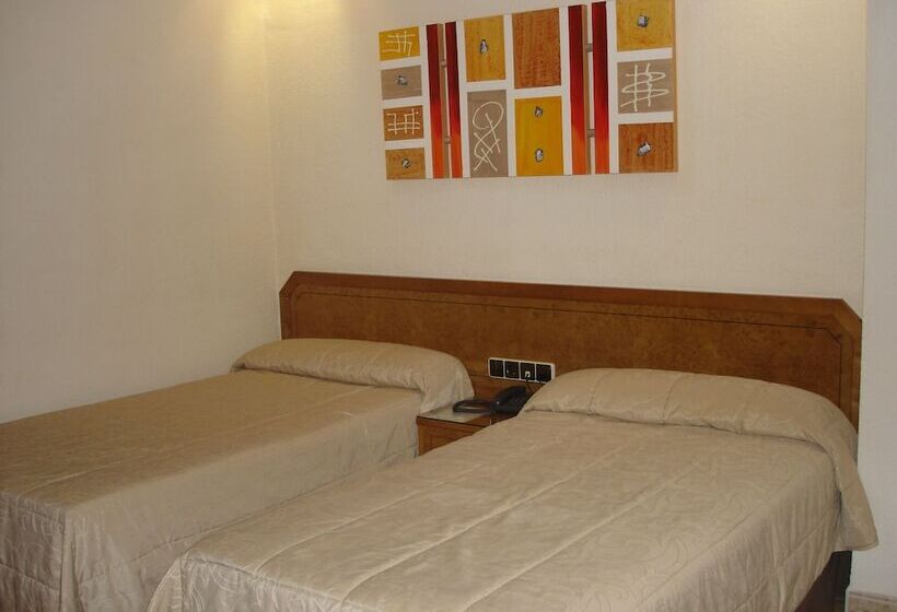 Номер Стандарт, Hostal Moreno