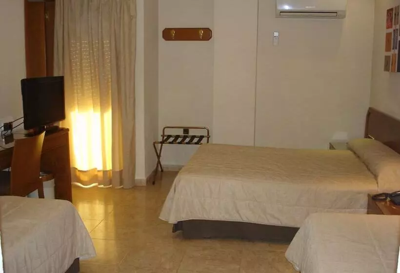 Chambre Quadruple Standard, Hostal Moreno