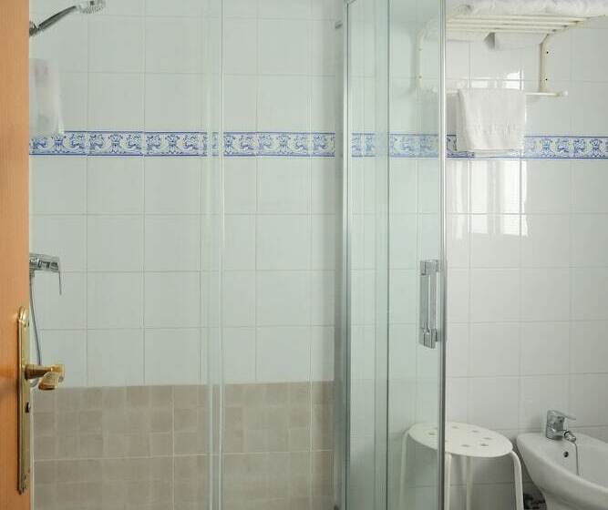 스탠다드 룸, Londres