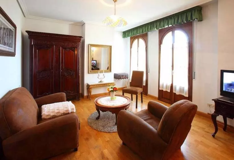 اتاق استاندارد, Merindad De Olite