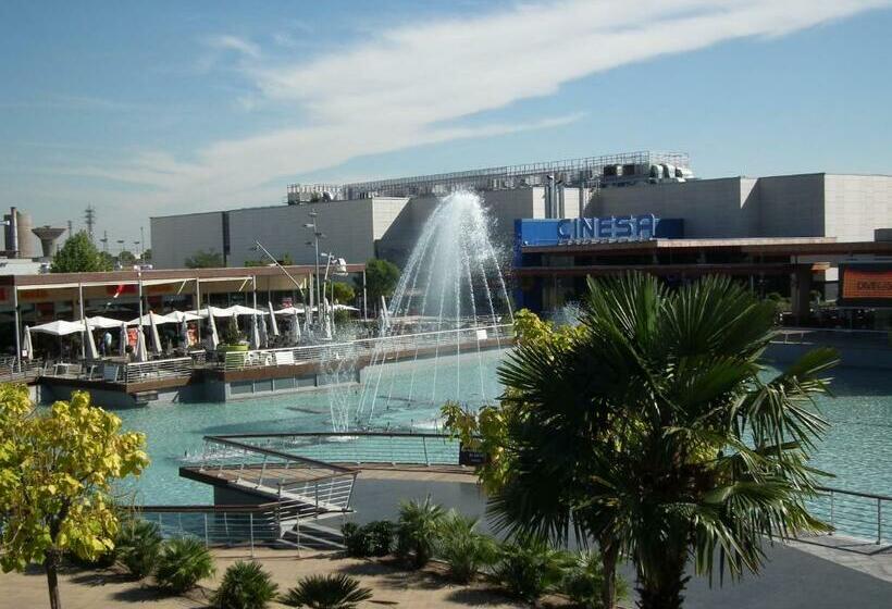 اتاق استاندارد با چشمانداز دریاچه, Parquesur