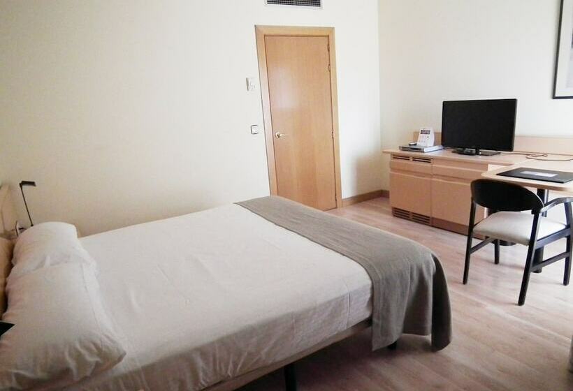 اتاق استاندارد با چشمانداز دریاچه, Parquesur