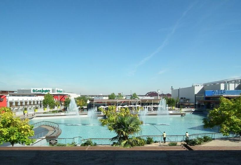 اتاق استاندارد با چشمانداز دریاچه, Parquesur