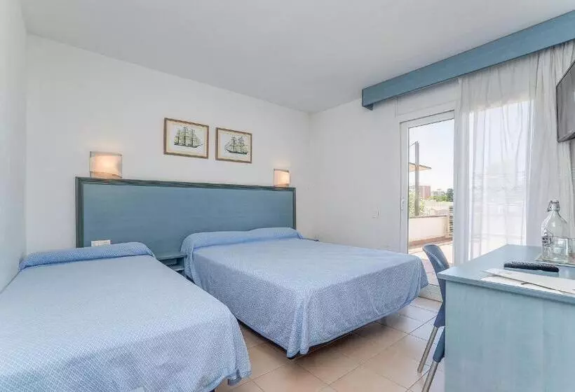 Habitació Triple Estàndard, Platja d'Aro