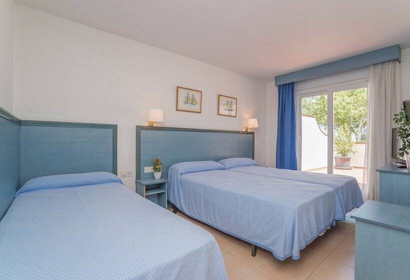 غرفة قياسية ثلاثية, Platja d'Aro