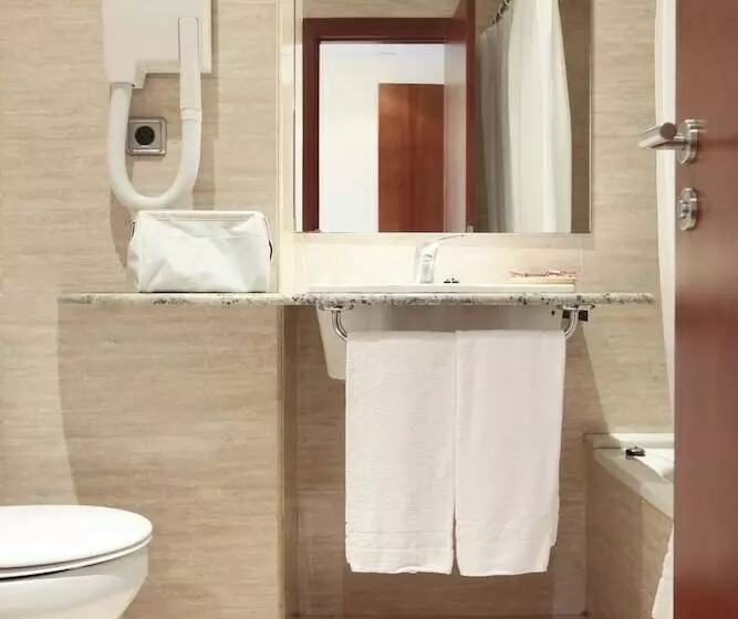 اتاق استاندارد با چشمانداز دریا, Prestige Victoria
