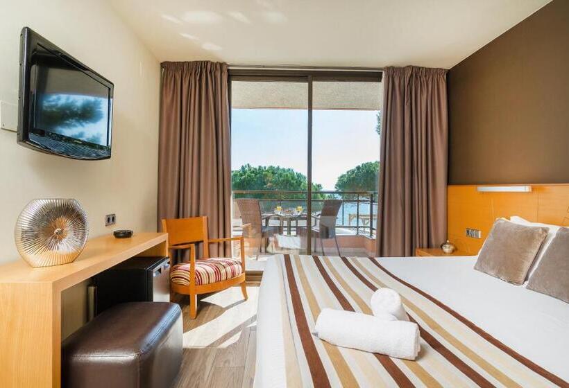 اتاق استاندارد با چشم‌انداز دریا, Sant Pol