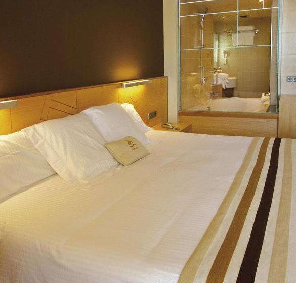 اتاق سوپریور با چشم‌انداز, Sant Pol