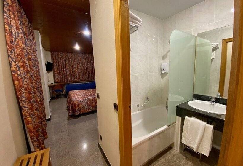 스탠다드 트리플 룸, Sant Antoni