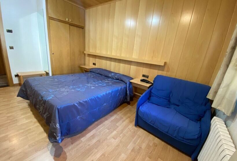 스탠다드 트리플 룸, Sant Antoni