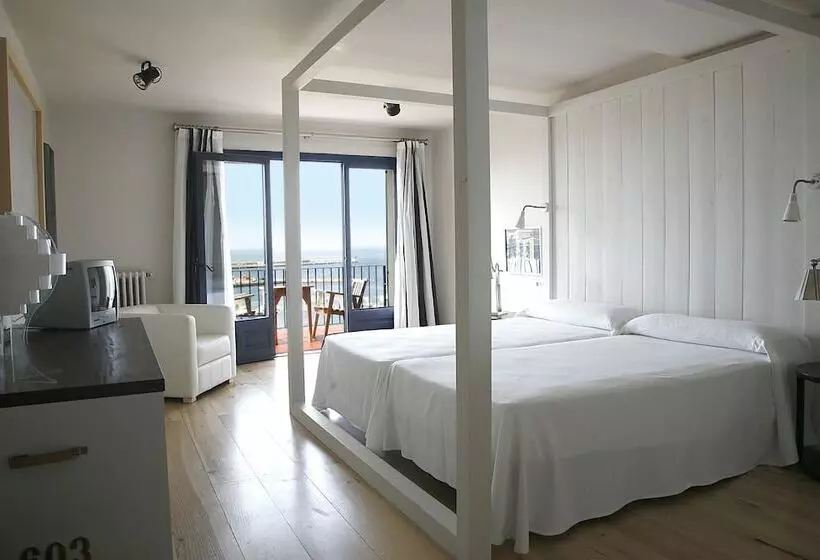 Chambre Triple Standard Vue Mer, Trias