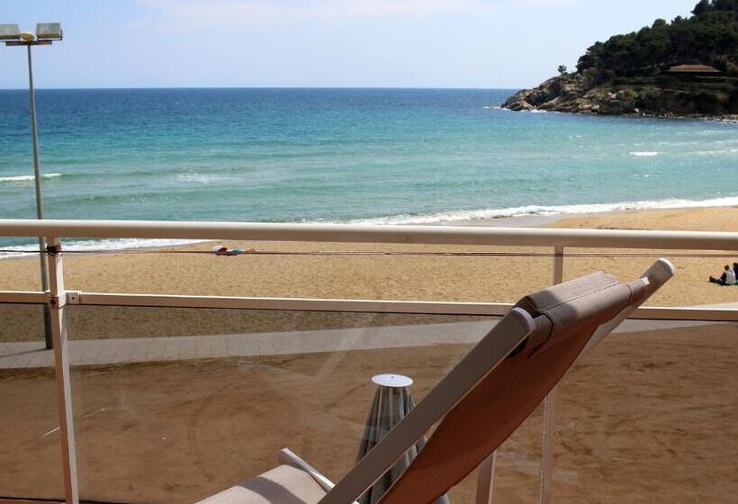 اتاق استاندارد با چشمانداز دریا, Hostal La Fosca