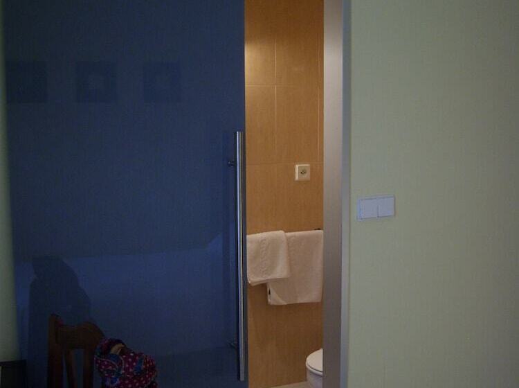 اتاق استاندارد یک نفره, Pr Tambre